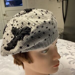 BERET SEQUINNED NEW